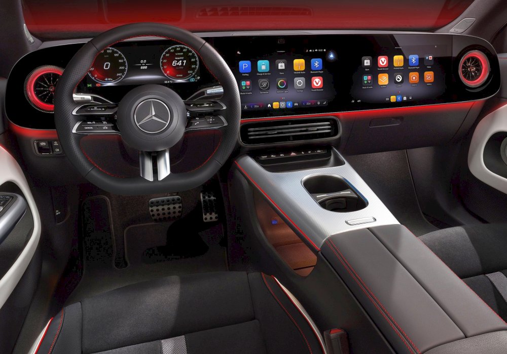 Mercedes-Benz CLA 350 4Matic AMG Line, 2025