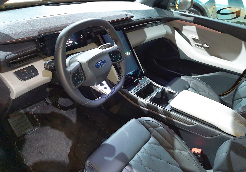 Ford Capri Premium Extended Range AWD, 2025