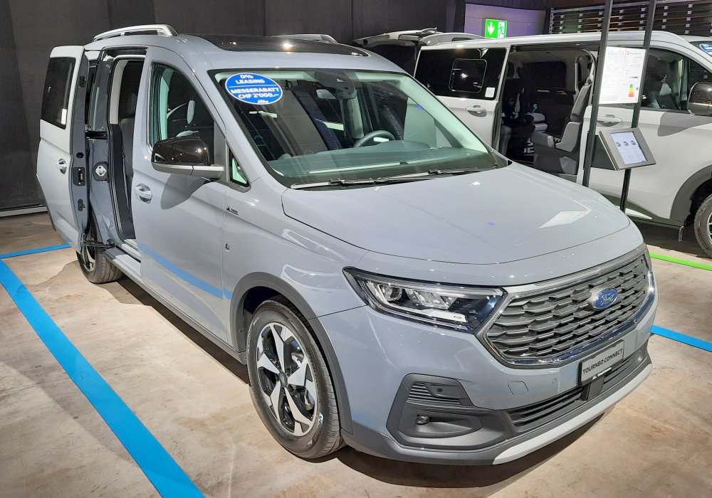 Ford Tourneo Connect 1.5 EcoBoost PHEV Active, 2025