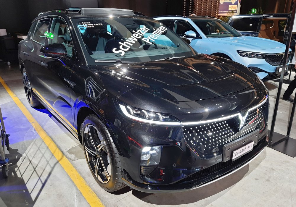Voyah Courage AWD Electric, 2025