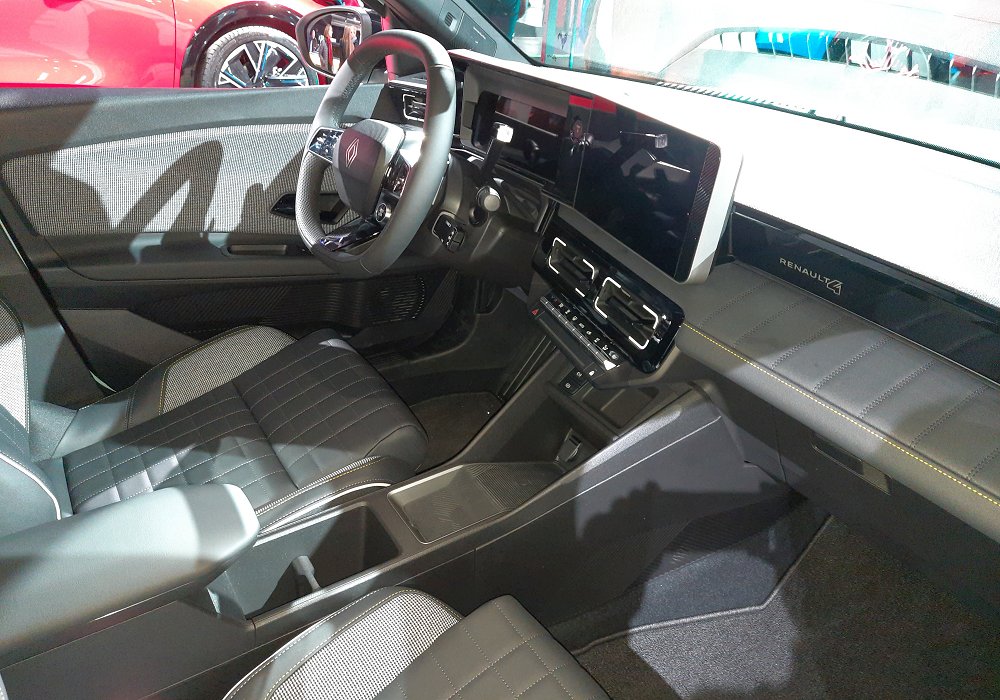 Renault 4 E-Tech Electric 150, 2025