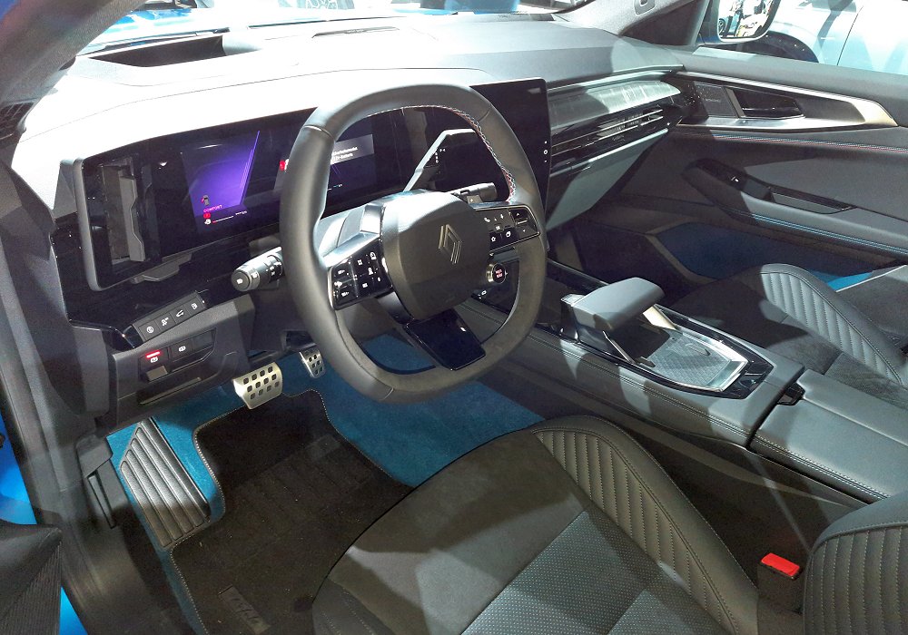 Renault Rafale E-Tech 4x4 Plug-in Hybrid 300 Alpine, 2025