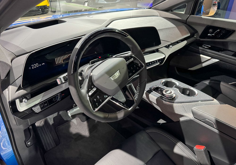 Cadillac Optiq 500 E4 AWD, 2025