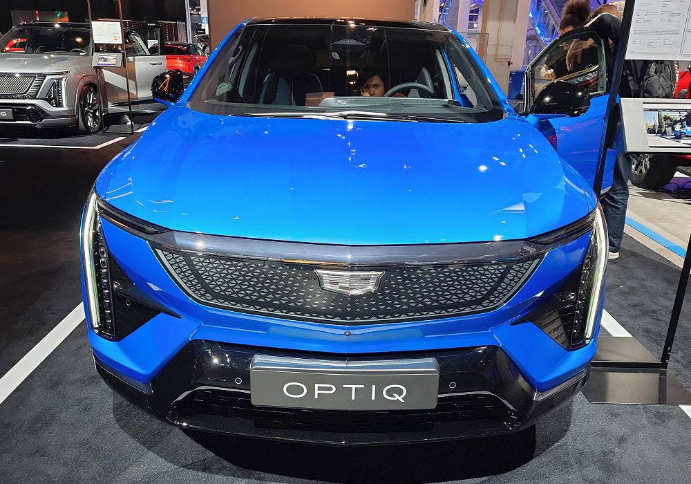 Cadillac Optiq 500 E4 AWD, 2025