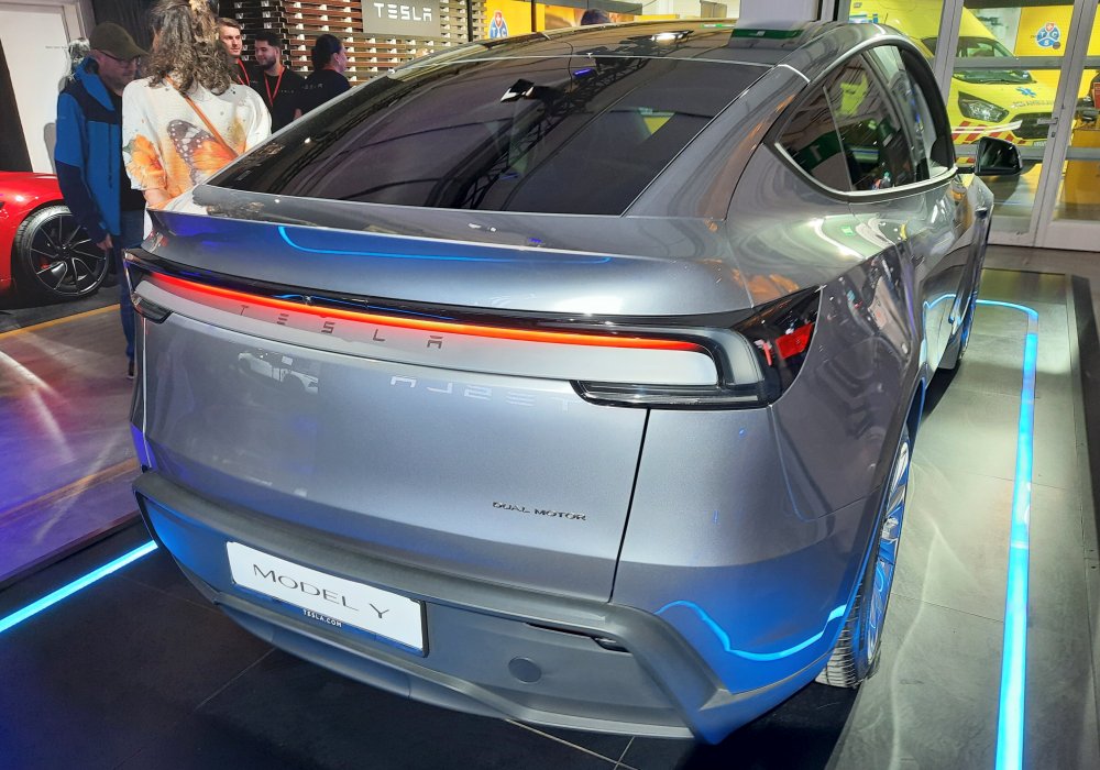 Tesla Model Y Dualmotor AWD Premium