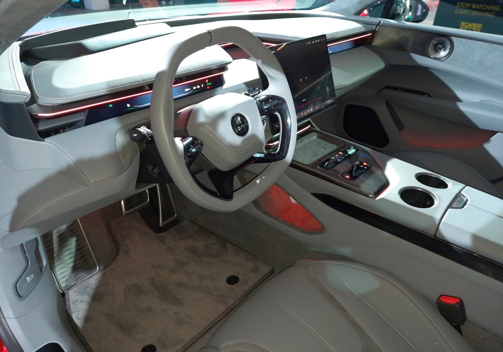 Lotus Emeya 600 Sport SE, 2025