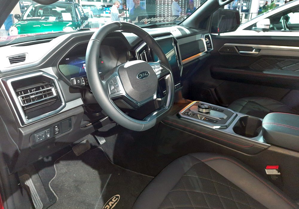 JAC T9 EV 4x4 Luxury, 2025
