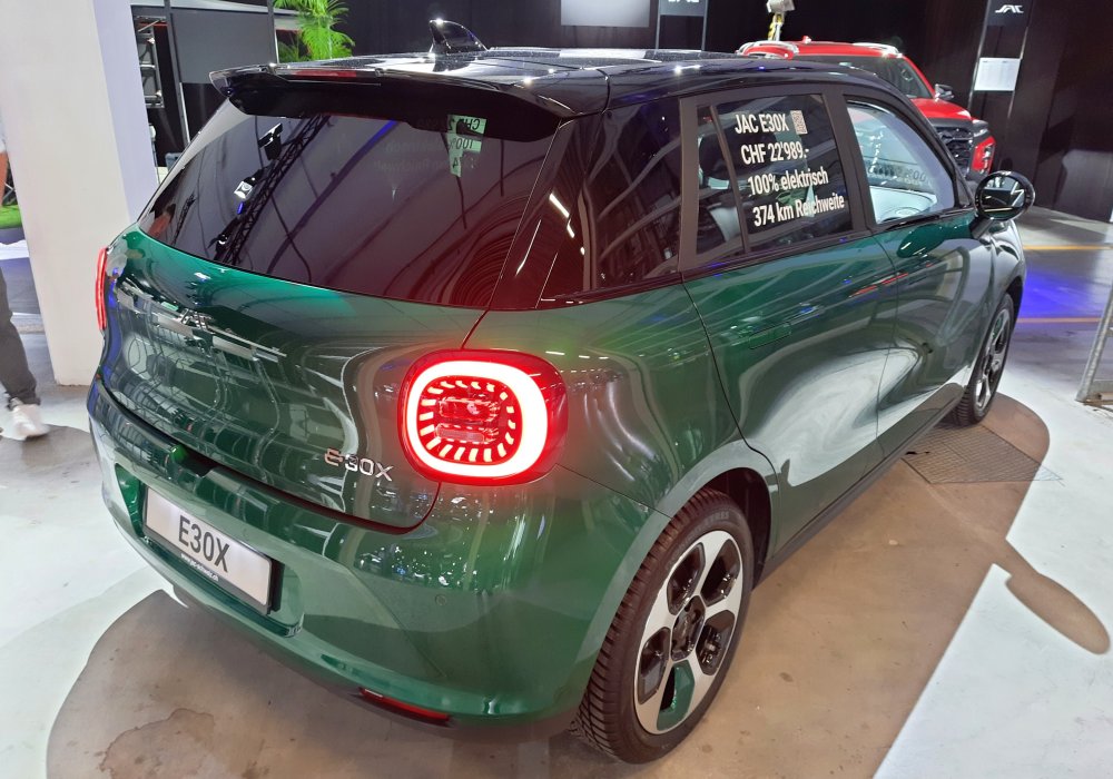 JAC E30X, 2025