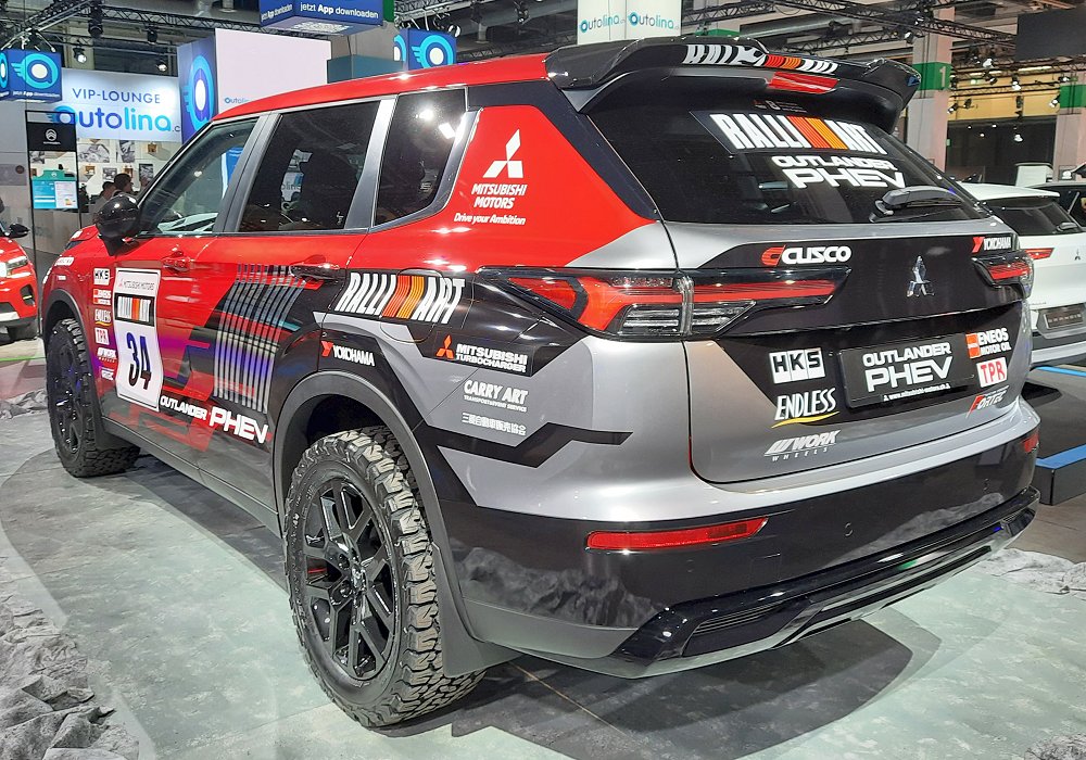 Mitsubishi Outlander PHEV Rally Car, 2024