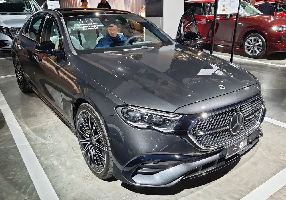 Mercedes-Benz E 220 d 4matic, 2025