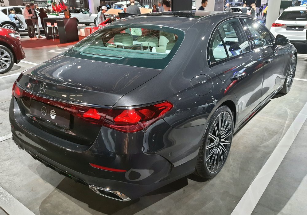 Mercedes-Benz E 220 d 4matic, 2025