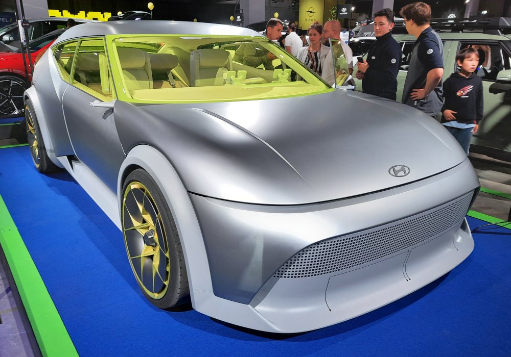 Hyundai Concept Three