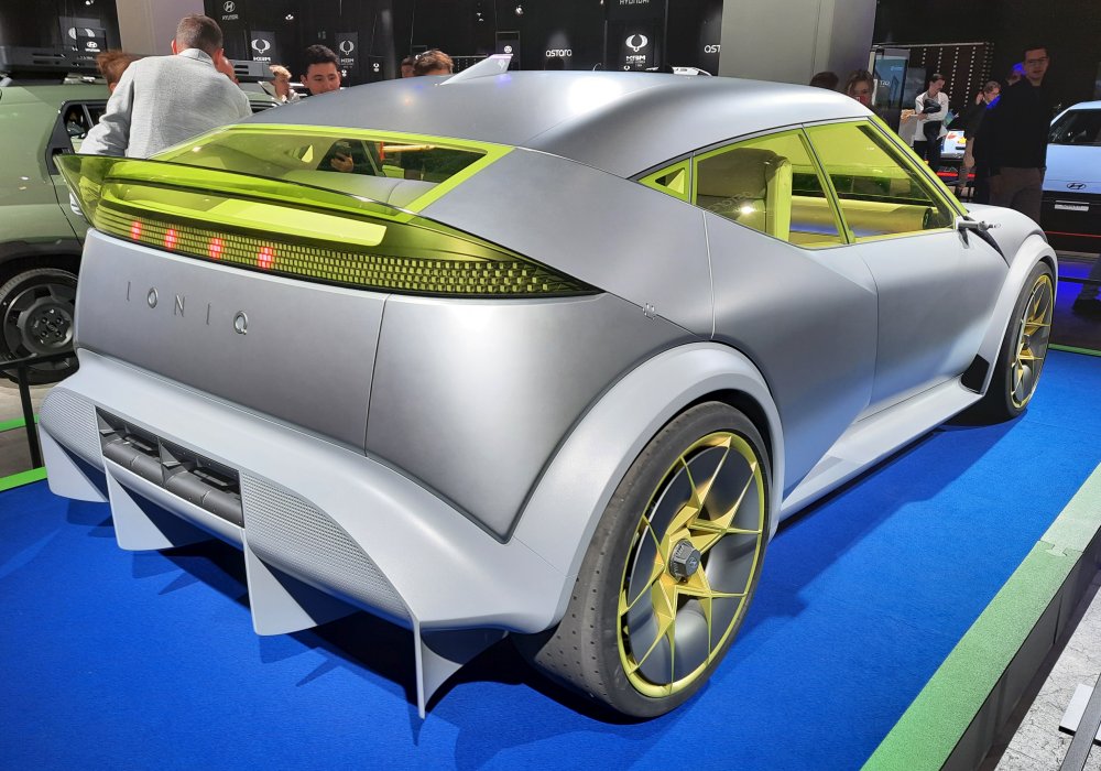 Hyundai Concept Three