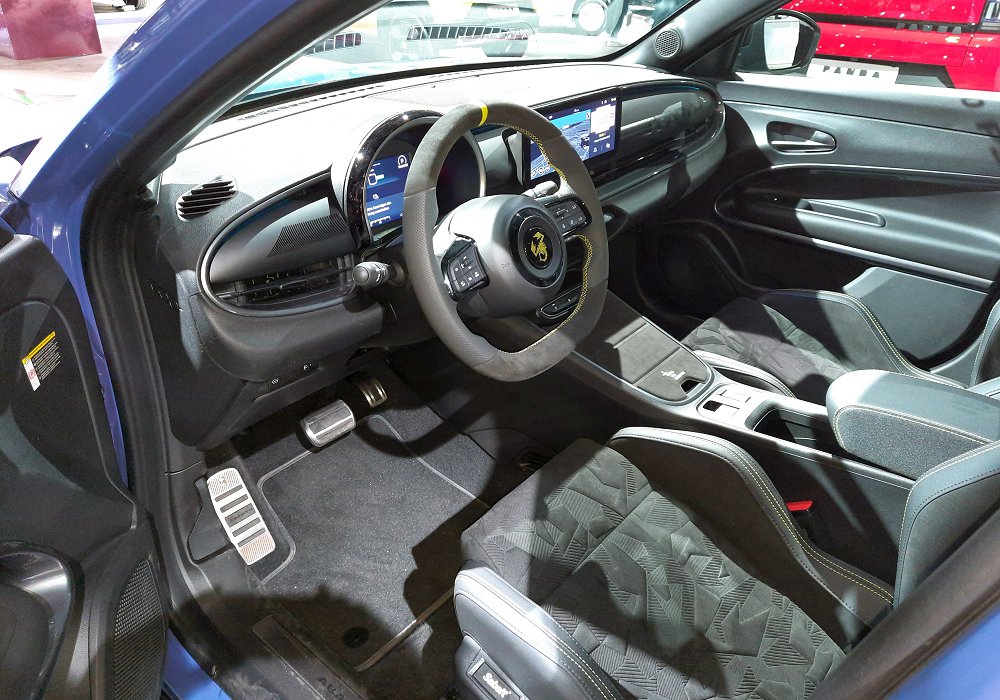 Abarth 600e Scorpionissima, 2025