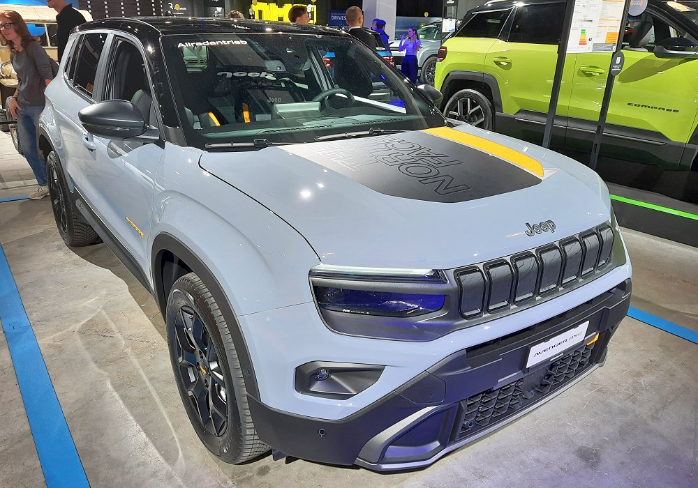 Jeep Avenger 4xe Hybrid eAWD, 2025