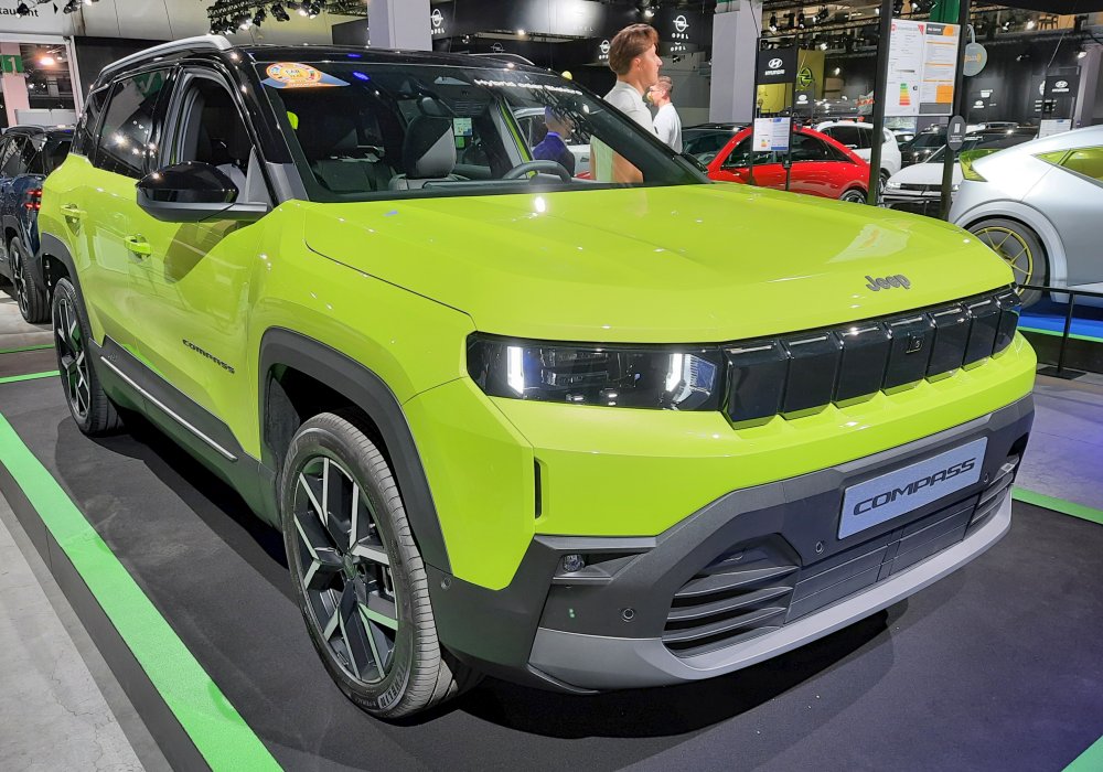 Jeep Compass Elecric 74 kWh 157 kW, 2025