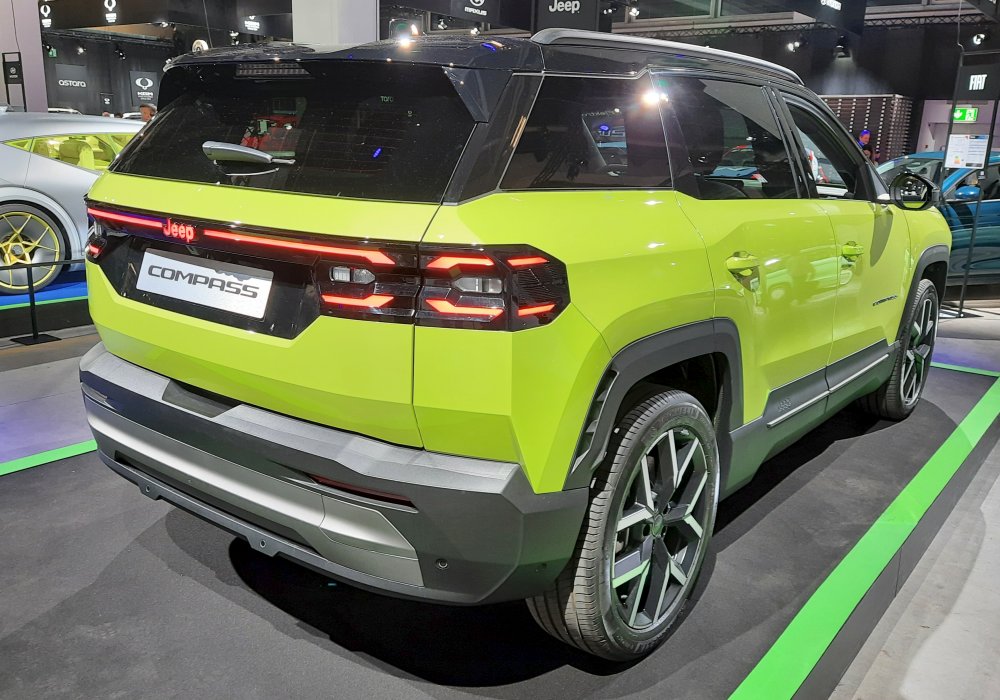 Jeep Compass Elecric 74 kWh 157 kW, 2025