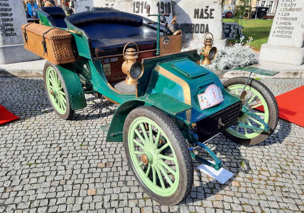 Autocar Model 8 Tonneau