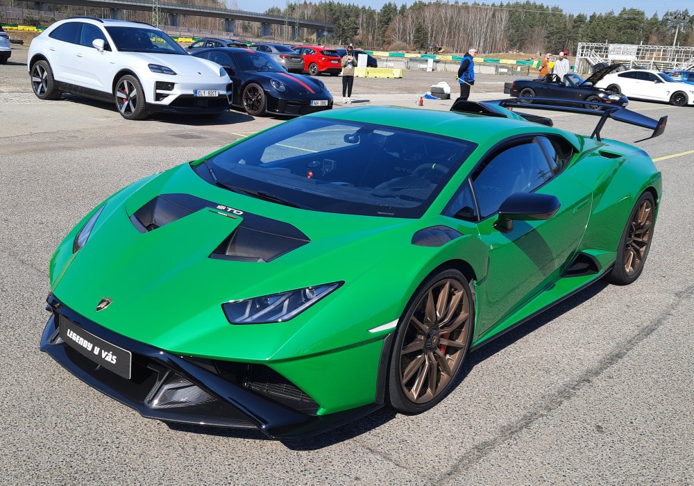 Lamborghini Huracan STO