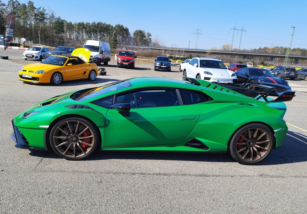 Lamborghini Huracan STO