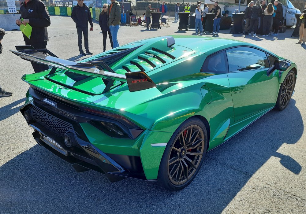 Lamborghini Huracan STO