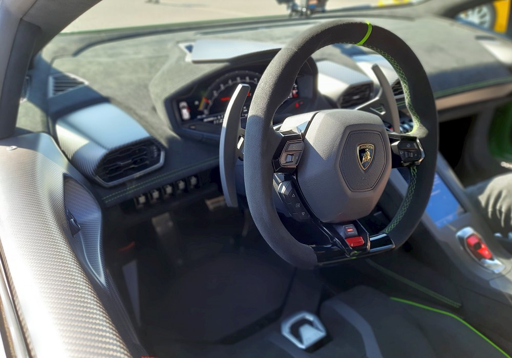 Lamborghini Huracan STO