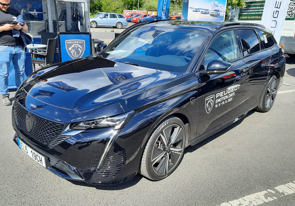 Peugeot 308 SW GT Plug-in Hybrid 225 EAT8, 2024