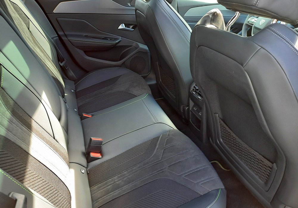 Peugeot 308 SW GT Plug-in Hybrid 225 EAT8, 2024