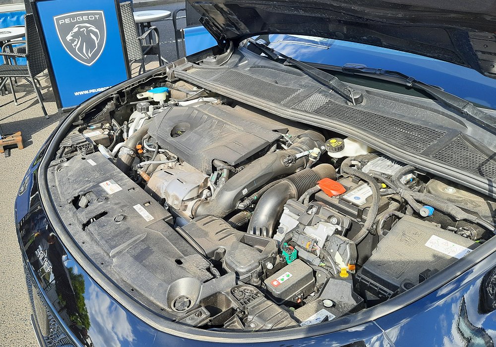 Peugeot 308 SW GT Plug-in Hybrid 225 EAT8, 2024