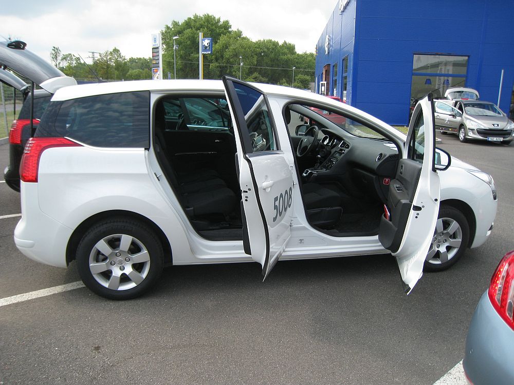 Peugeot 5008 1.6 THP 155, 2011