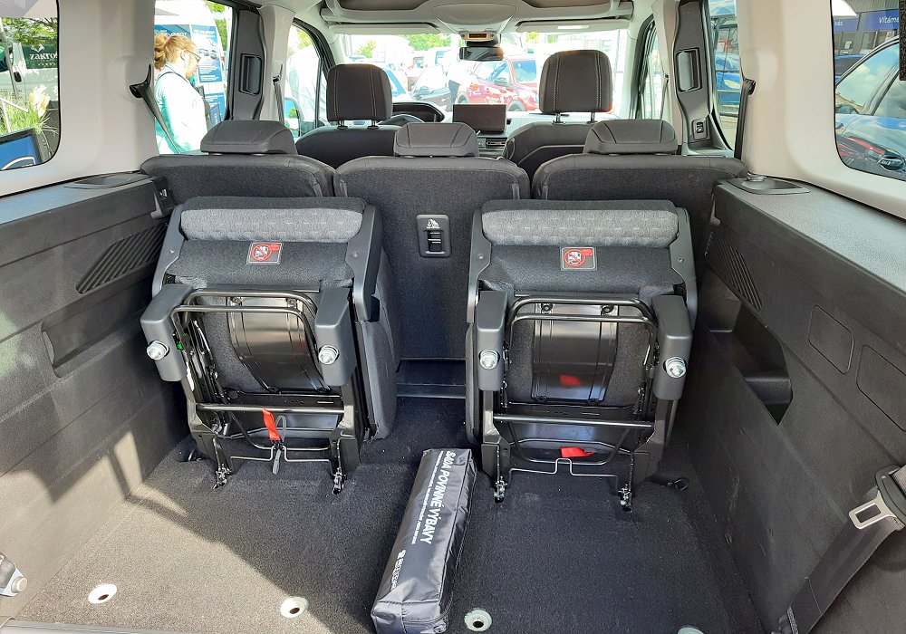 Peugeot Rifter Long 1.5 BlueHDi 130 EAT8 GT, 2025