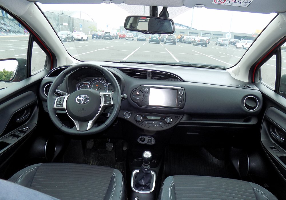 Toyota Yaris 1.3, 2015