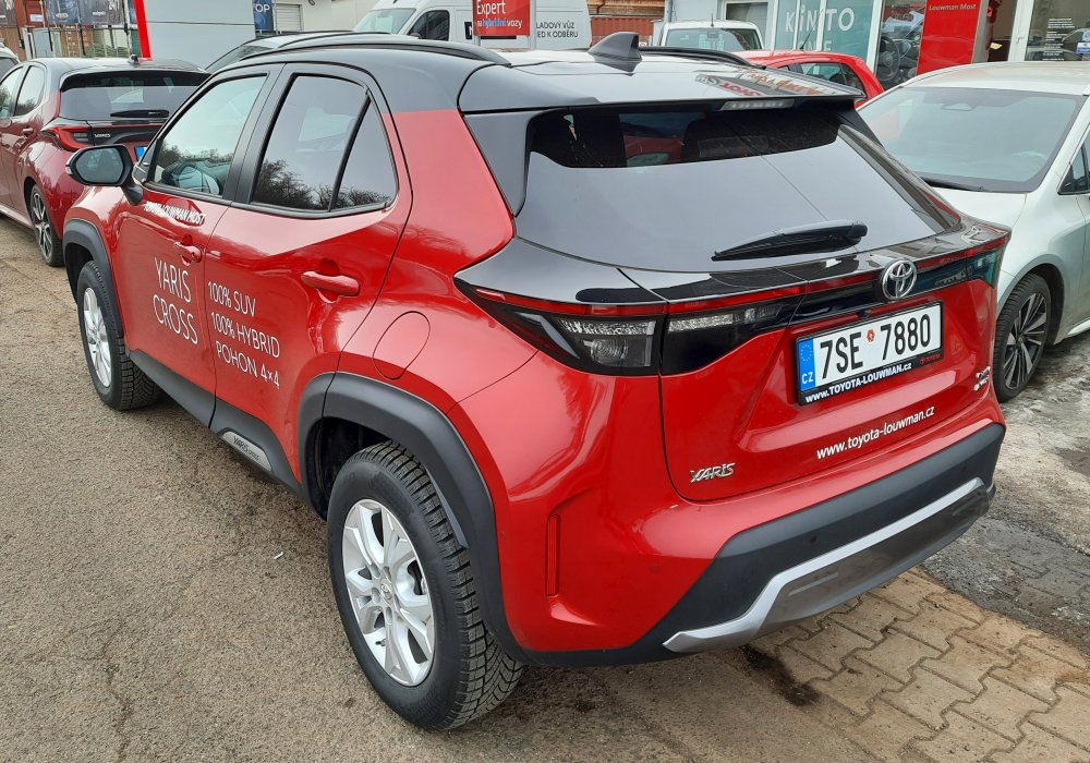 Toyota Yaris Cross 1.5 Hybrid 130 AWD-i Executive, 2025