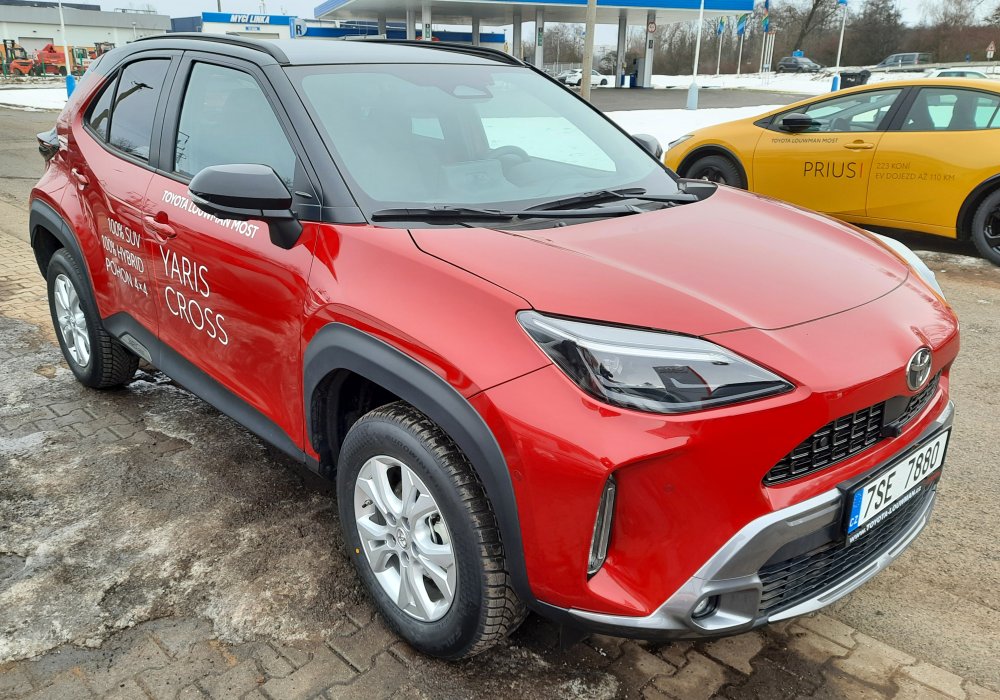 Toyota Yaris Cross 1.5 Hybrid 130 AWD-i Executive, 2025