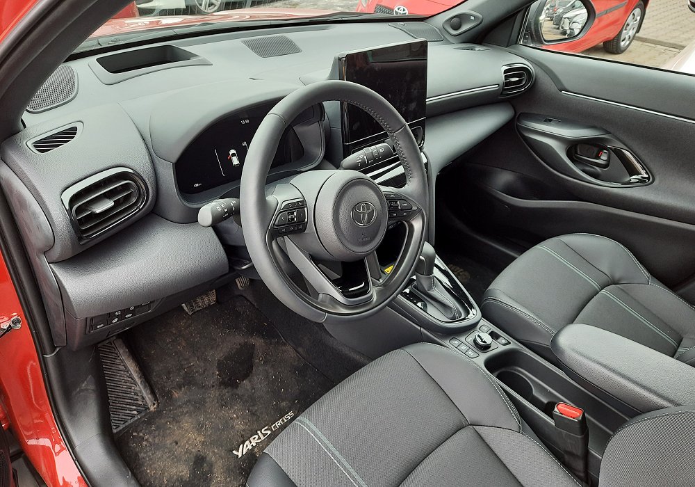 Toyota Yaris Cross 1.5 Hybrid 130 AWD-i Executive, 2025